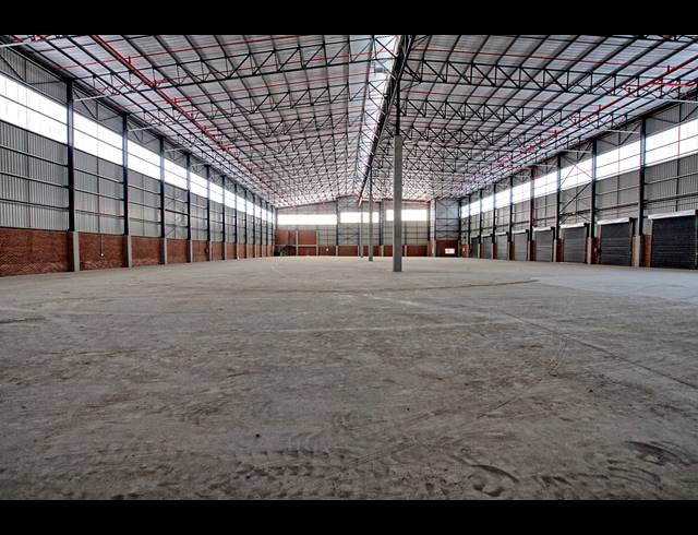 12,925M² WAREHOUSE TO LET IN NORTH RIDING